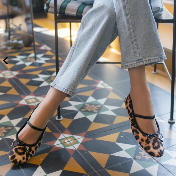 Vince Camuto x Emily Travis Reese Ballet Flat, Size 8 - Picture 6 of 7